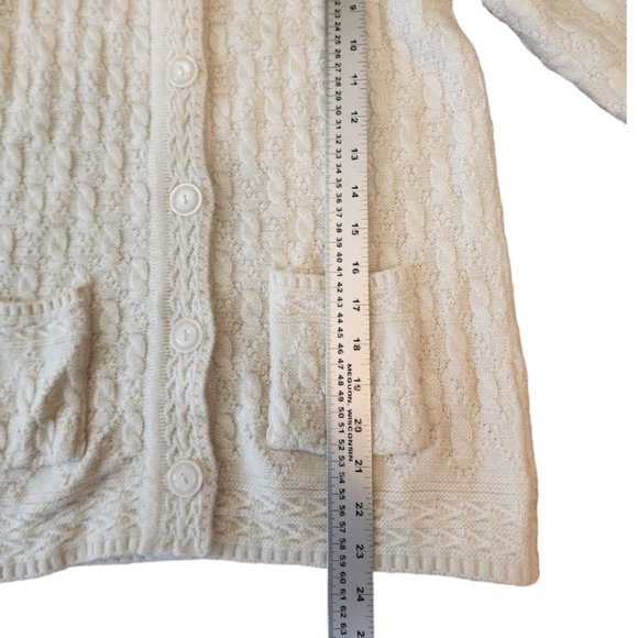 Vintage Portia Sweater Women's Size M White Knit Long Sleeve Button Pockets - Picture 12 of 12